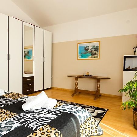 Apartments Villa Orange ザダル エクステリア 写真