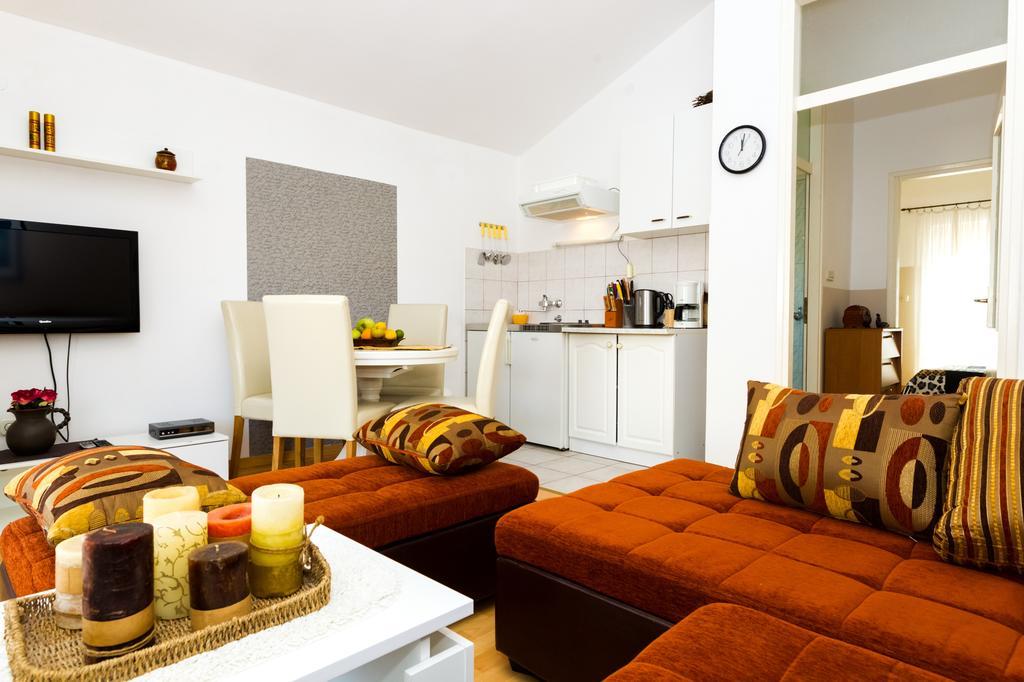 Apartments Villa Orange ザダル エクステリア 写真