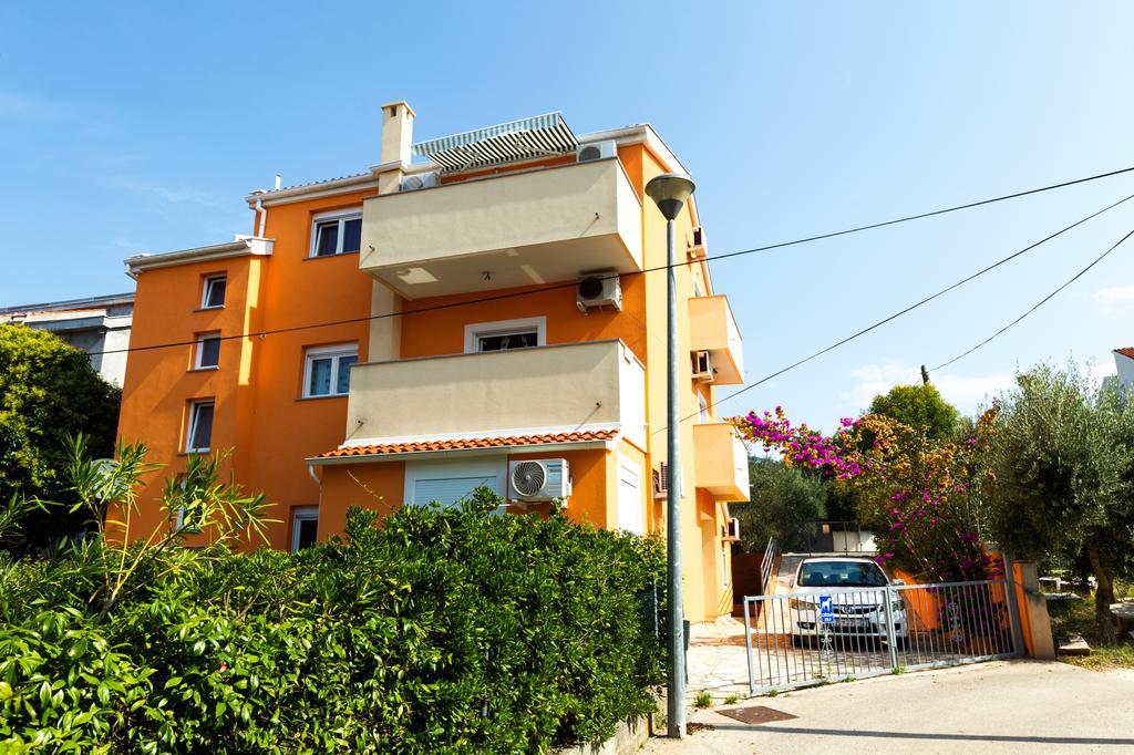 Apartments Villa Orange ザダル エクステリア 写真