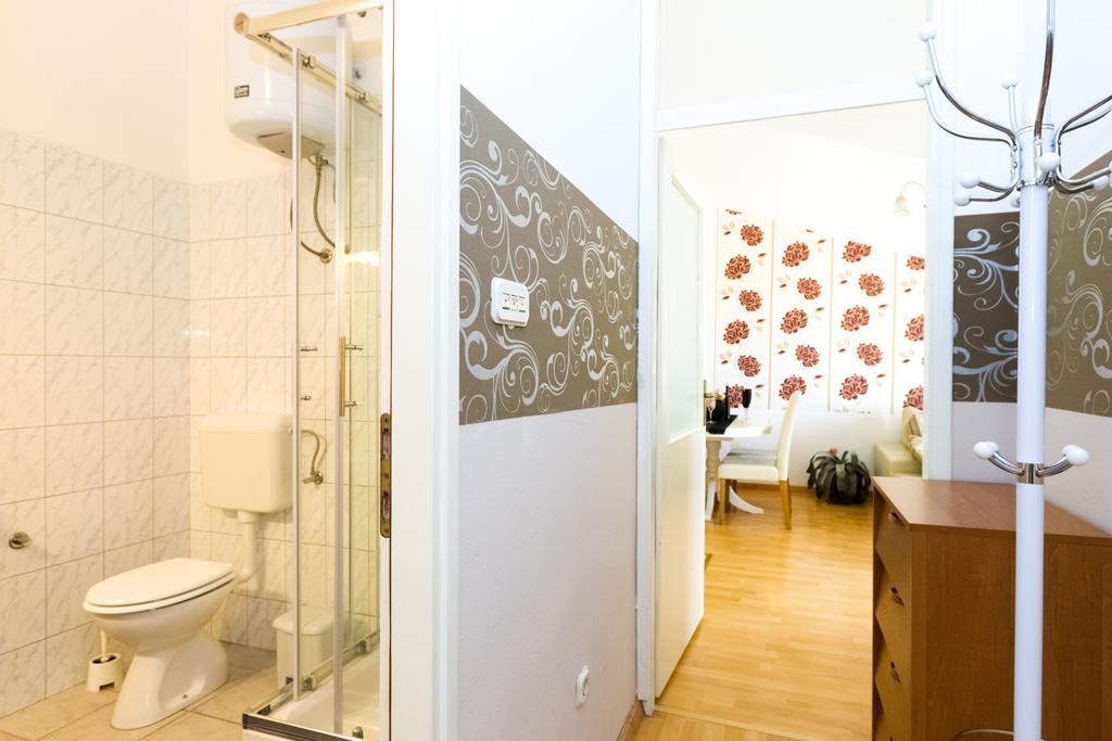 Apartments Villa Orange ザダル エクステリア 写真