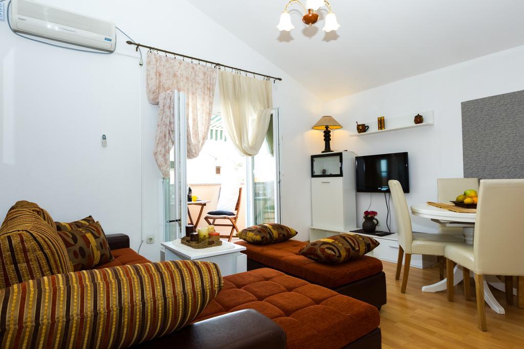 Apartments Villa Orange ザダル エクステリア 写真